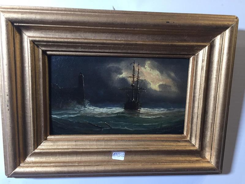 Boat at the lighthouse 